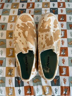 SeaVees Womens Slip-On Shoes in Tan & White Cowhide Print